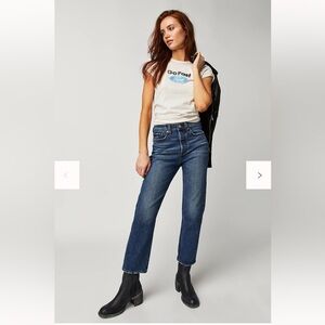 Levi’s Wedgie jeans